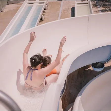 Sènia Tucan Camping