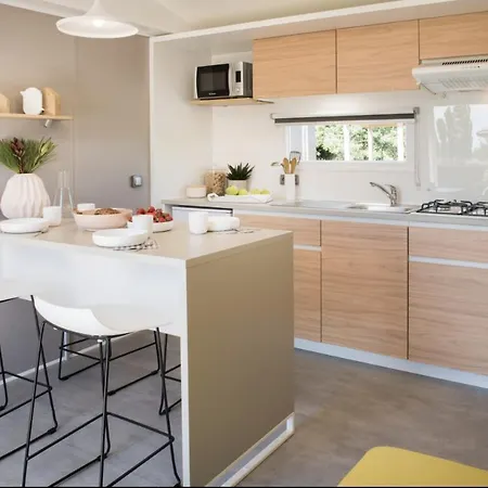 Camping Sènia Tucan 2*